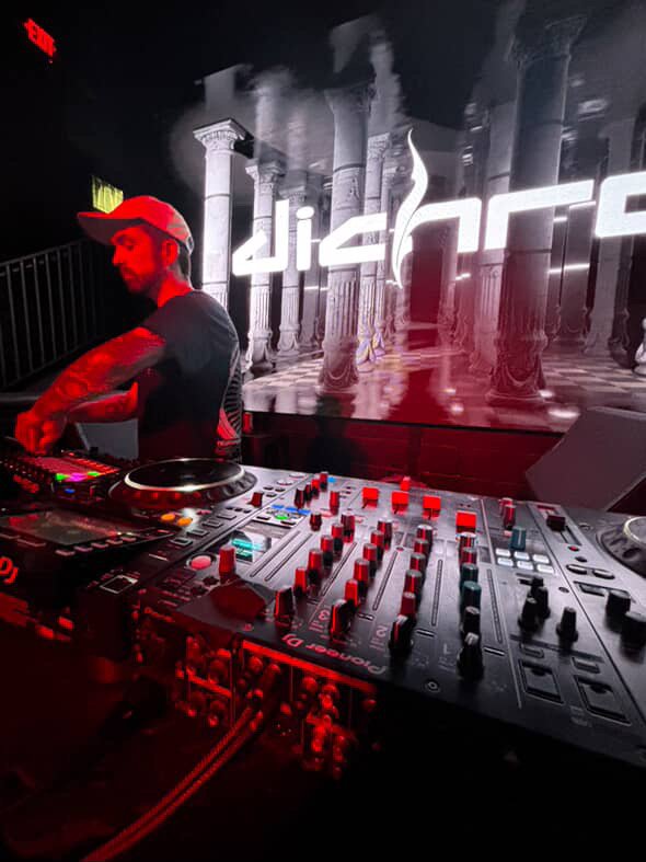 DICHRO on Pioneer decks